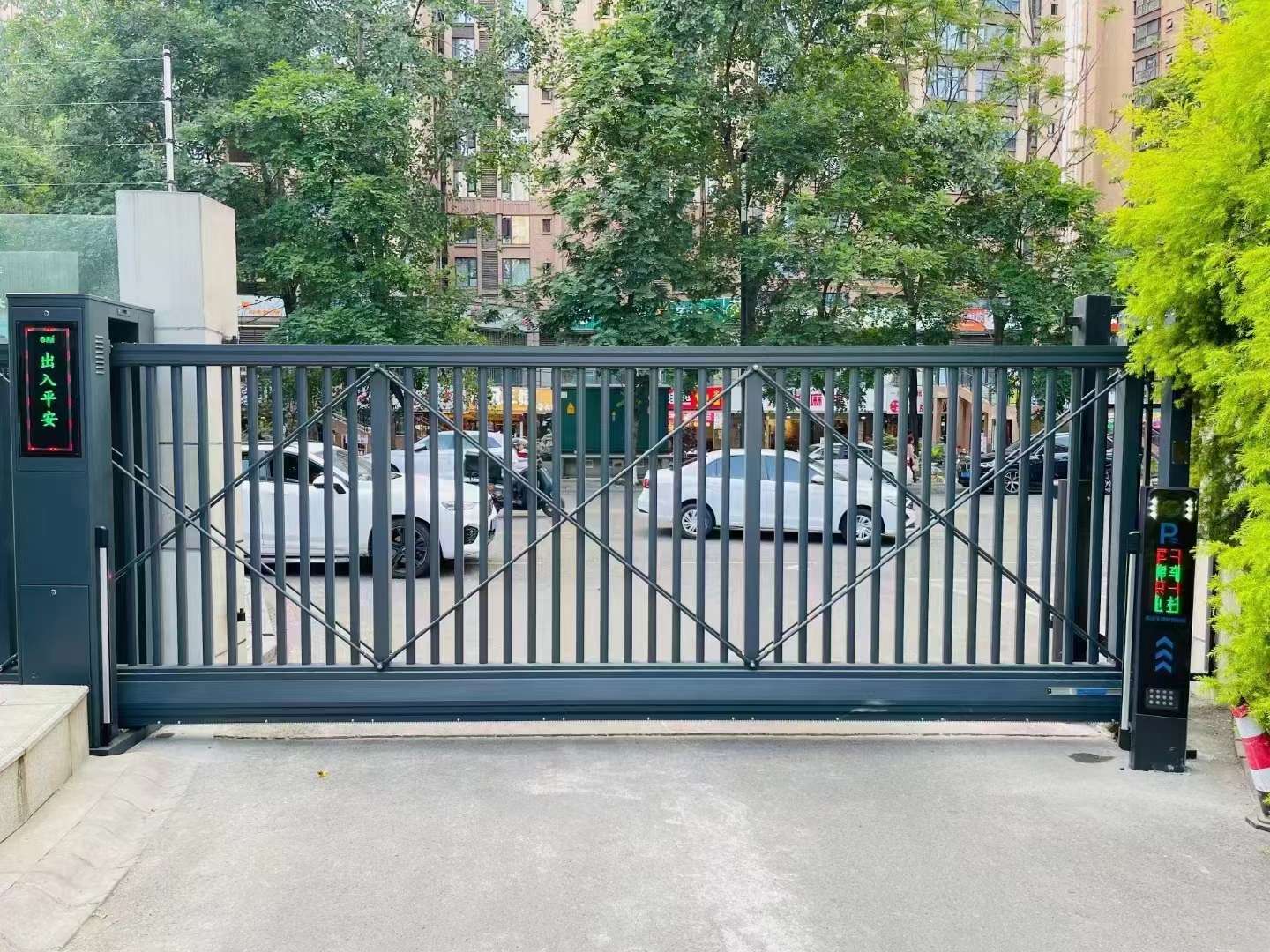 东台市电动伸缩门